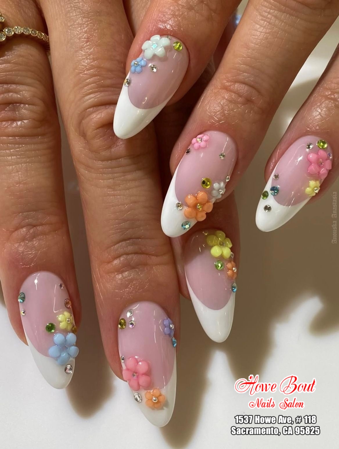 Howe Bout Nails Salon 